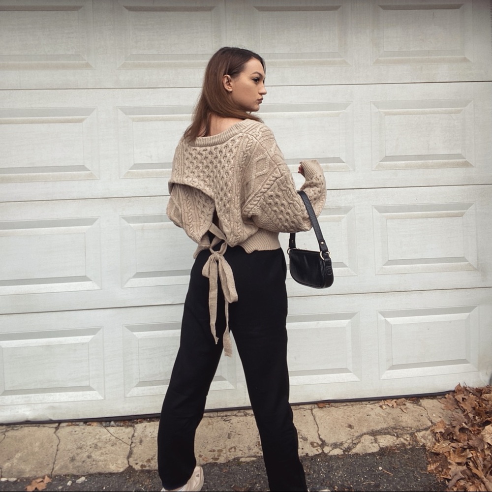 Tan Chunky Knit Open Back Sweater - Picture 9 of 10